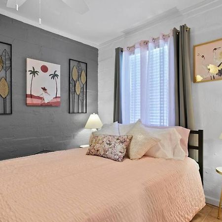The Pink Oasis Waterfront 1 Bed Apt Apartment Tampa Ngoại thất bức ảnh