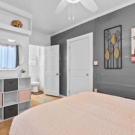 The Pink Oasis Waterfront 1 Bed Apt Apartment Tampa Ngoại thất bức ảnh